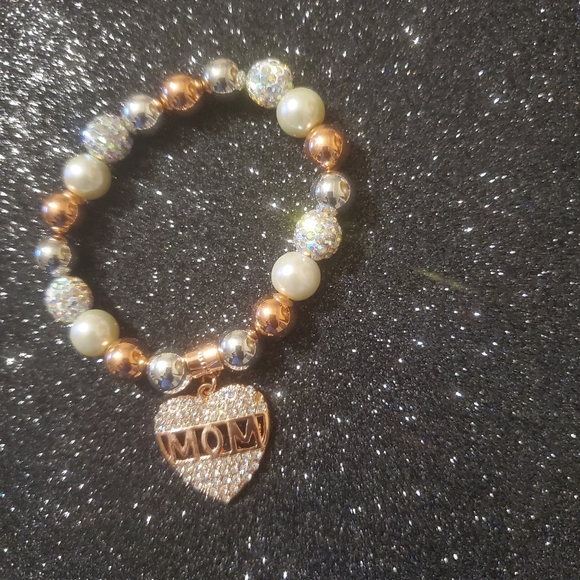 1-PIECE ONE-OF-A-KIND BEADED MOM BRACELET. - Picture 13 of 13